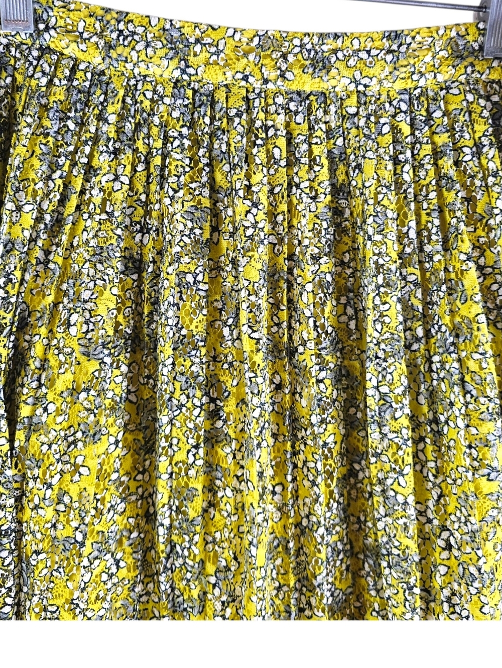 Who What Wear Floral Micropleated Midi Skirt In 8 - Picture 2 of 6